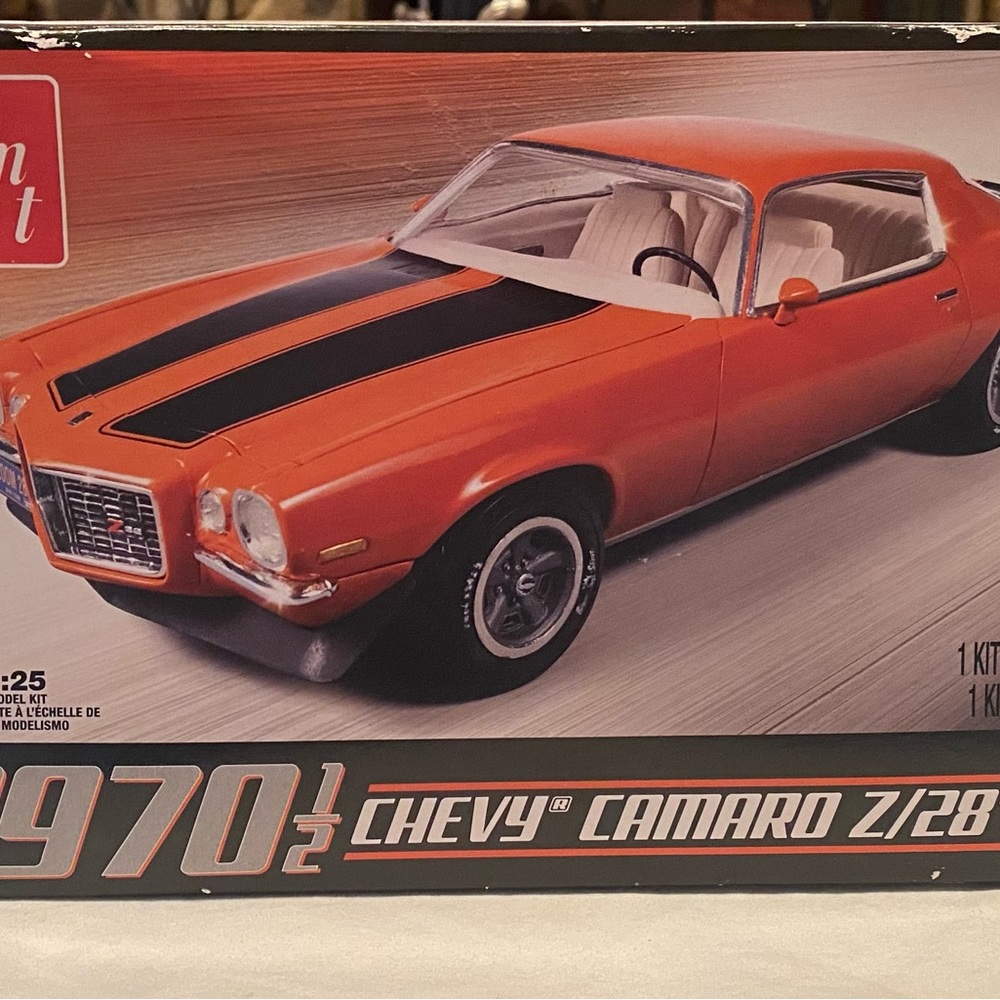 AMI 1970 1/2 Chevy Camaro Z/28 Model 1:25 Scale NEW